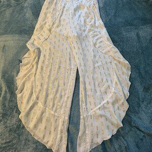 Surf Gypsy White Clipped Metallic Ruffle Swim Cover-Up Pants Size M